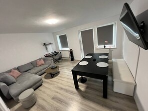 Smart TV, video games, stereo