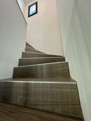 Interior - Superb house with garden and swimming pool close to transport links (Avignon)