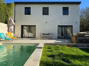 Pool - Superb house with garden and swimming pool close to transport links (Avignon)