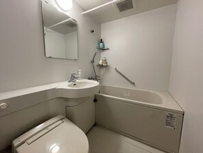 Zimmer, Nichtraucher, Meerblick (SORA) | Badezimmer | Duschwanne, Haartrockner, Toilette mit elektrischem Bidet, Handtücher