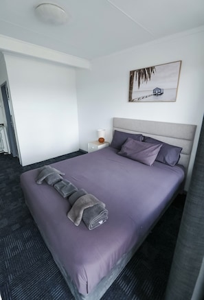 Standard Room, Balcony | Desk, laptop workspace, soundproofing, iron/ironing board - Artesian Motor Inn Under New Management RAMS Motel Coonamble (Coonamble)