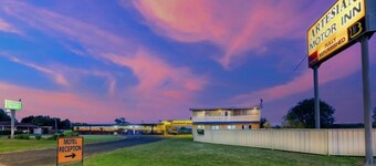 Artesian Motor Inn Under New Management RAMS Motel Coonamble