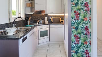 Kühlschrank, Ofen, Geschirrspüler, Toaster