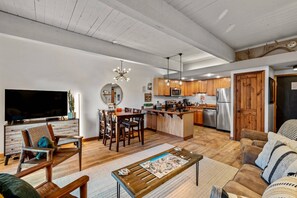 Imagen sin descripción, 5 de 49, botón