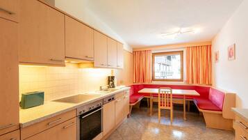 雪櫃、焗爐、爐具、咖啡機/沖茶器