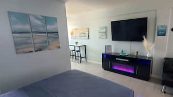 1 bedroom, free WiFi, bed sheets