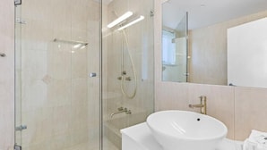 Bathroom - Top Floor Riverfront Apartment! (Noosa)