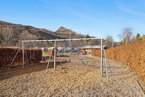 Children’s play area – outdoor