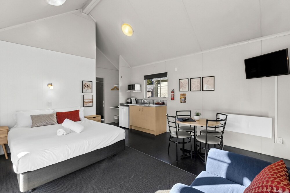 Hampshire Holiday Parks - Arrowtown 5