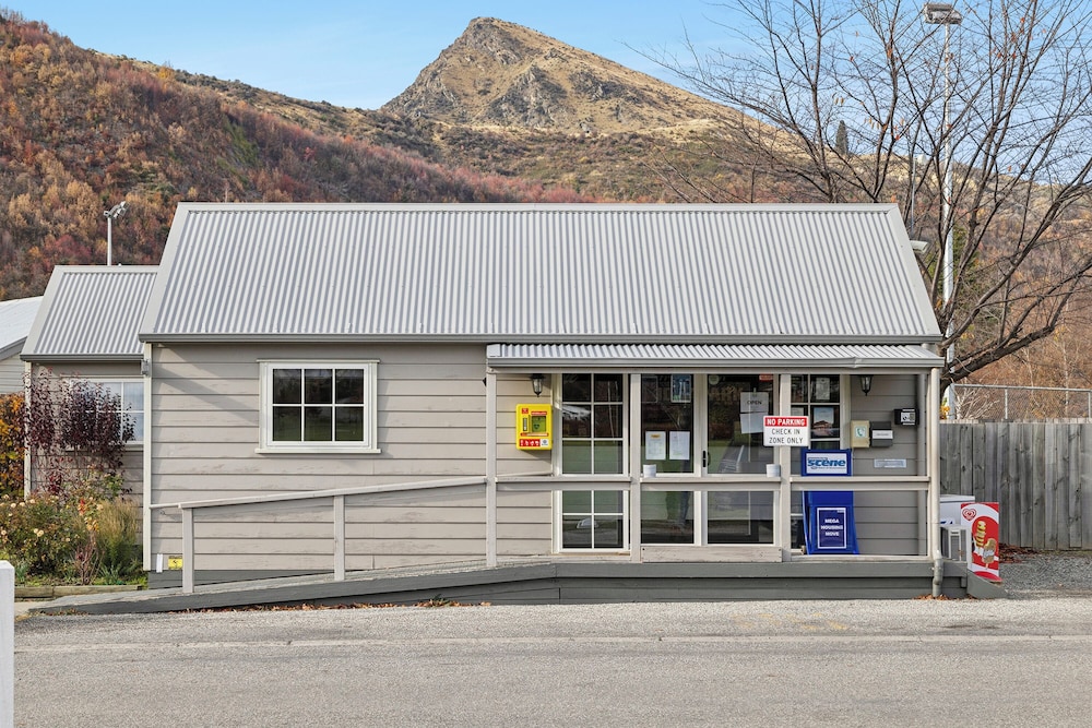 Hampshire Holiday Parks - Arrowtown 2
