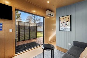 Tiny Cabin - No Ensuite | Zona de estar