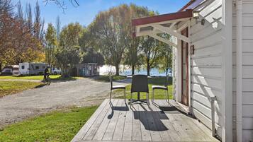 Economy Cabin - No Ensuite | Terrace/patio