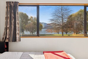 Lake view - Hampshire Holiday Parks - Glendhu Bay (Glendhu Bay)