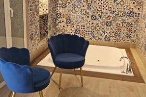 Whirlpool, Haartrockner, Bidet, Handtücher