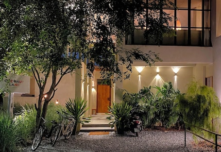 Fachada del alojamiento. Coconut Lane Bangkok