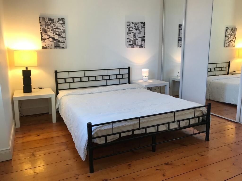 5 bedrooms, iron/ironing board, WiFi