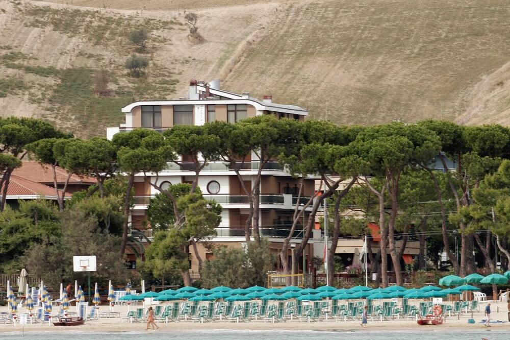 Hotel Astoria
