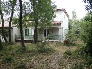 Exterior - Tree-lined vacations at the foot of Mont Ventoux (Mormoiron)
