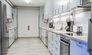 Private kitchen - Forenom Hostel Gothenburg Säve (Gothenburg)