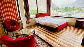 Triple Room, Mountain View | Free WiFi