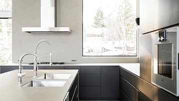 Villa | Private kitchen | Full-sized fridge, microwave, oven, stovetop