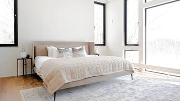 Villa | 4 bedrooms, in-room safe, iron/ironing board, free WiFi