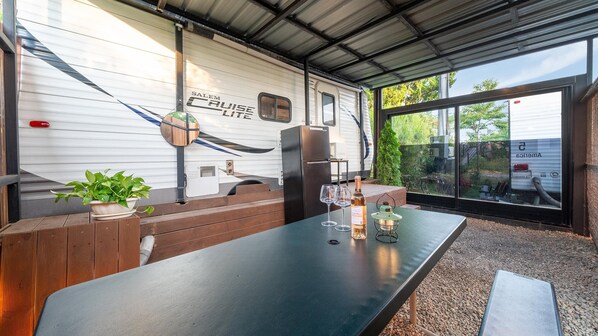 Basic Room, 1 Bedroom (miguk 5) | 1 bedroom, free WiFi - Gyeongju Yongcheonsu Caravan (Gyeongju)