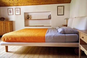 2 bedrooms, iron/ironing board, WiFi, bed sheets - Sula's Apartment | Mountain apartment with private parking space (Spormaggiore)