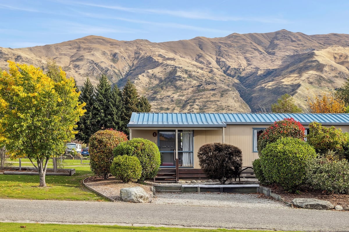 Superior 1 Bedroom Ensuite Cabin - Queen Bed, Single Bed and Bunk Bed | Terrazza/patio