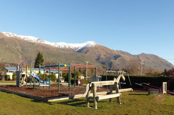 Area giochi per bambini (all'aperto)