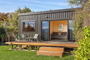 Tiny Cabin - No Ensuite | Terrace/patio