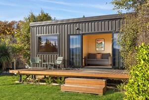 Tiny Cabin - No Ensuite | Terrace/patio