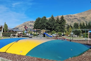 Area giochi per bambini (all'aperto)