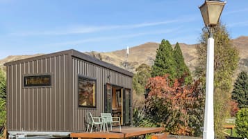 Tiny Cabin - No Ensuite | Terrace/patio