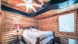 7 chambres, fer et planche à repasser, Wi-Fi, draps fournis