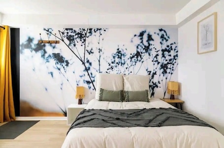 1 bedroom, iron/ironing board, travel cot, free WiFi. Le cocon d'AleXan studio balneotherapy aromatherapy