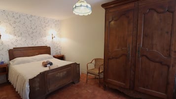 4 habitaciones, cuna de viaje, wifi gratis y ropa de cama