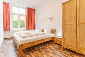 3 bedrooms, travel crib, free WiFi