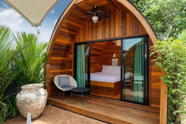 Design Villa, Patio, Garden View | 3 bedrooms, individually decorated, individually furnished, desk