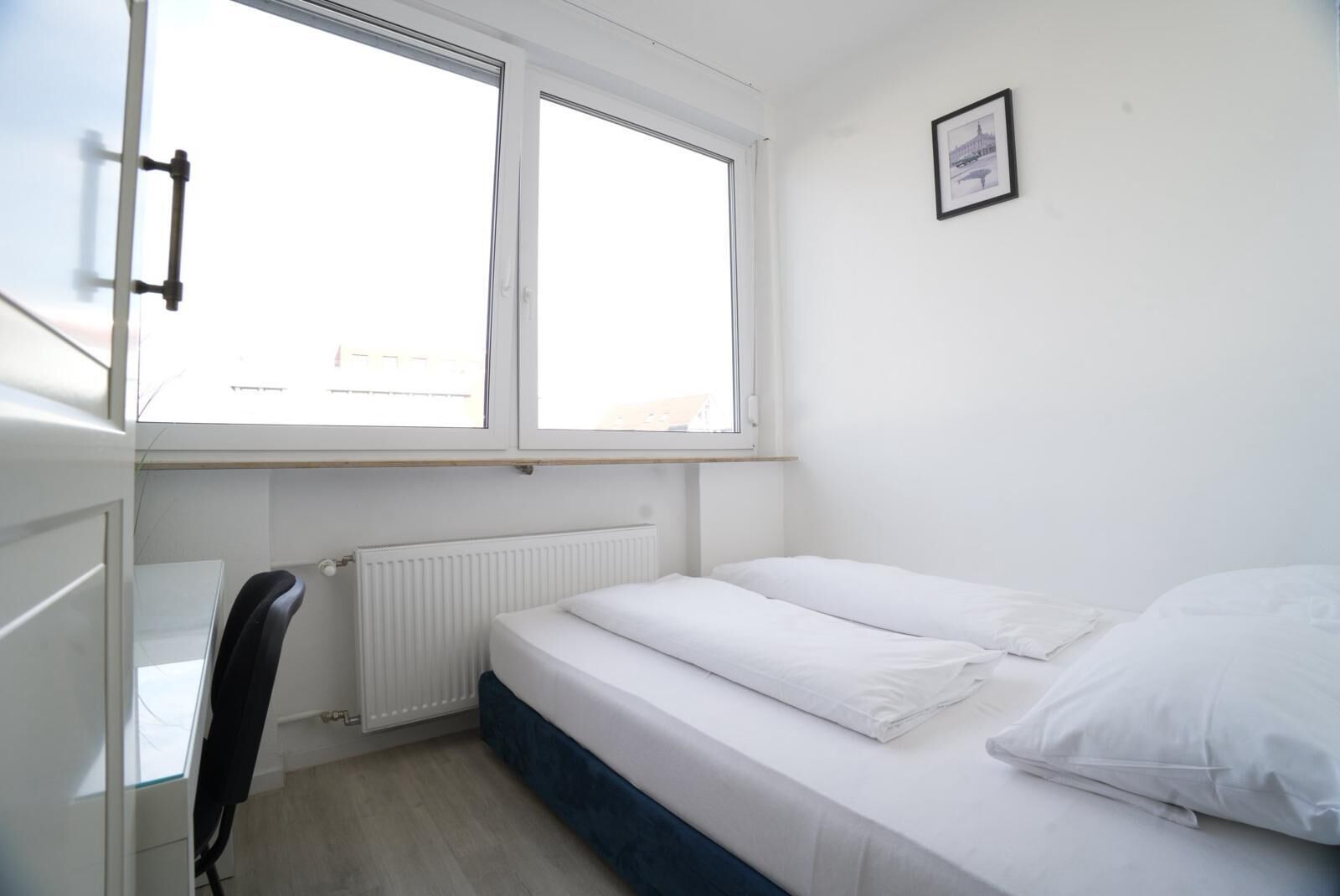 1 bedroom, desk, laptop workspace, free WiFi