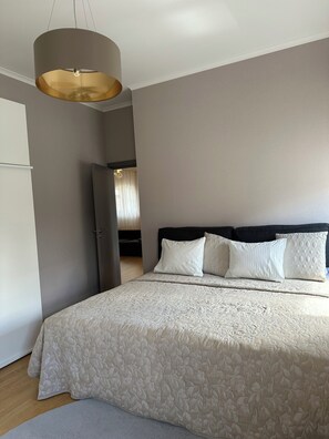 2 Schlafzimmer, Bügeleisen/Bügelbrett, WLAN, Bettwäsche