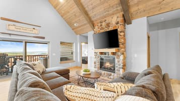 TV, fireplace, offices