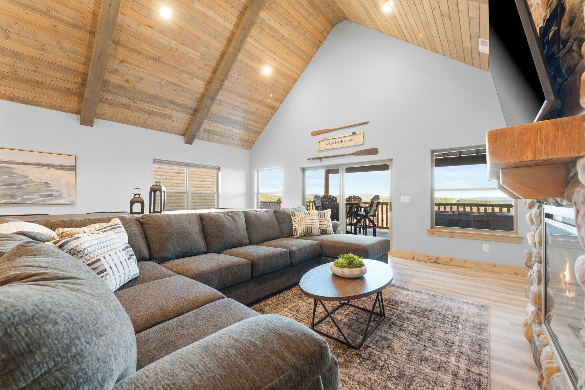 TV, fireplace, offices