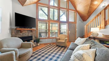 TV, fireplace, offices