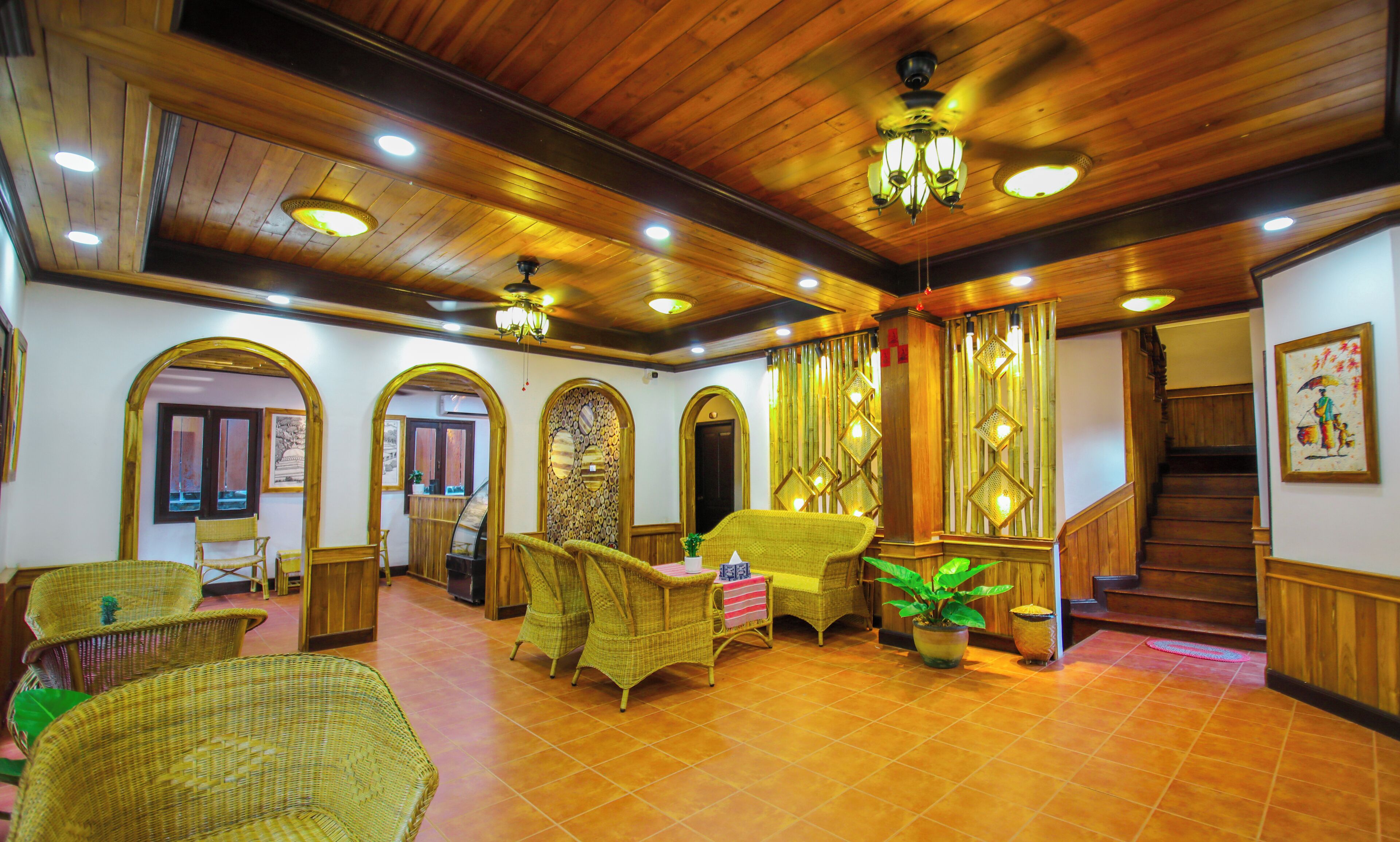 Deep-tissue massages, massages