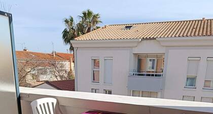 APPARTEMENT T2 CLIM ET TERRASSE + PLACE DE PARKING PRIVATIVE