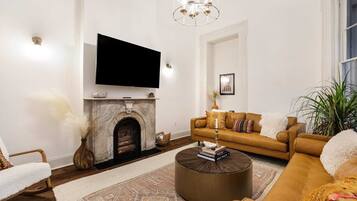 Téléviseur, bureau