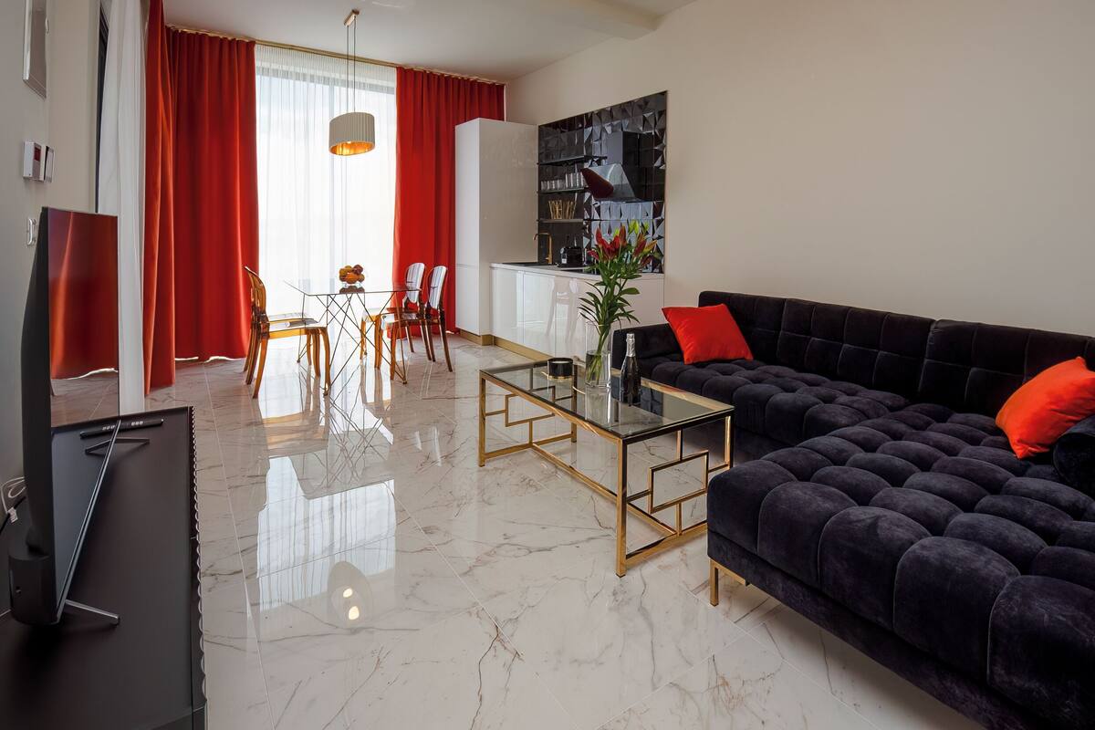 Studio, Partial Sea View | Living area