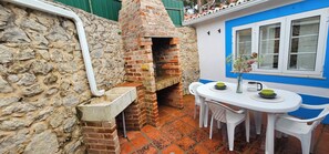 Outdoor dining - LA KAZE, near the beach (Serra d' El-Rei)