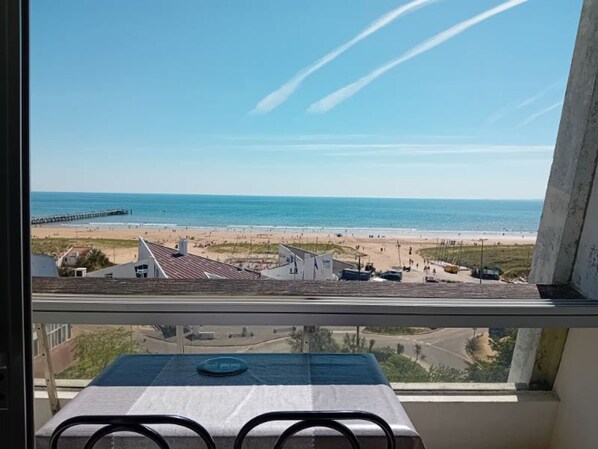 Interior - 2-bedroom apartment with parking in St Jean de Monts, direct beach access (Saint-Jean-de-Monts)